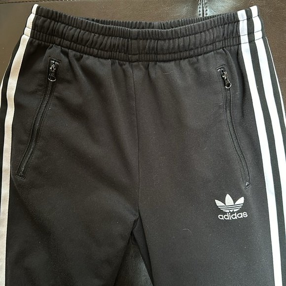 Adidas jogger - Picture 7 of 16